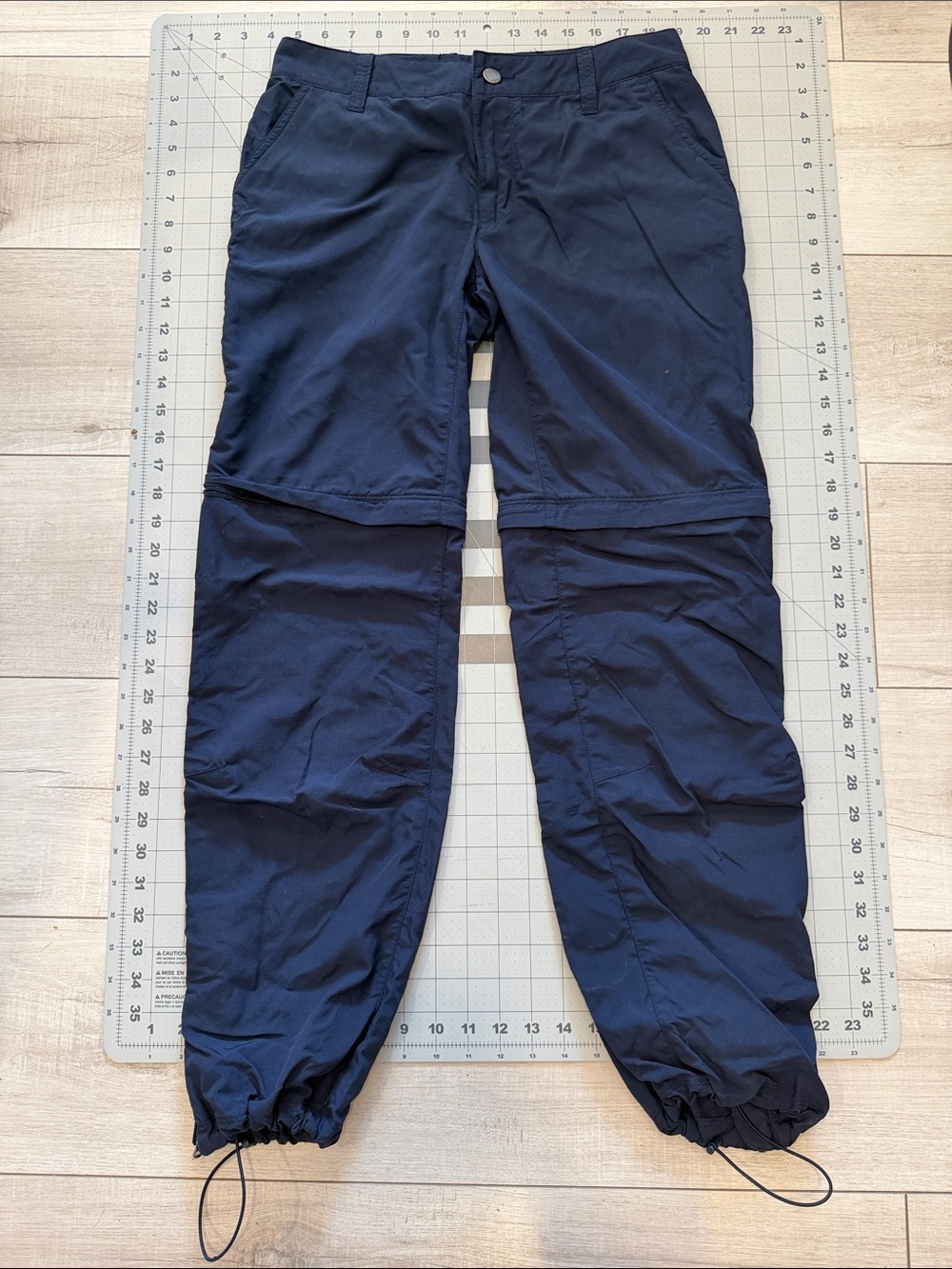 Columbia navy blue hiking pants / shorts